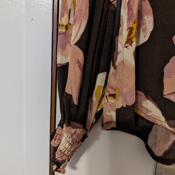 New Day. Top. 194 - Picture 2 of 4